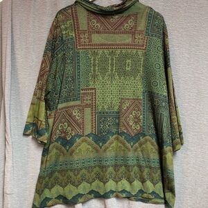 Avenue 22/24, long sleeve, Cowl neck, green top with different shades of green